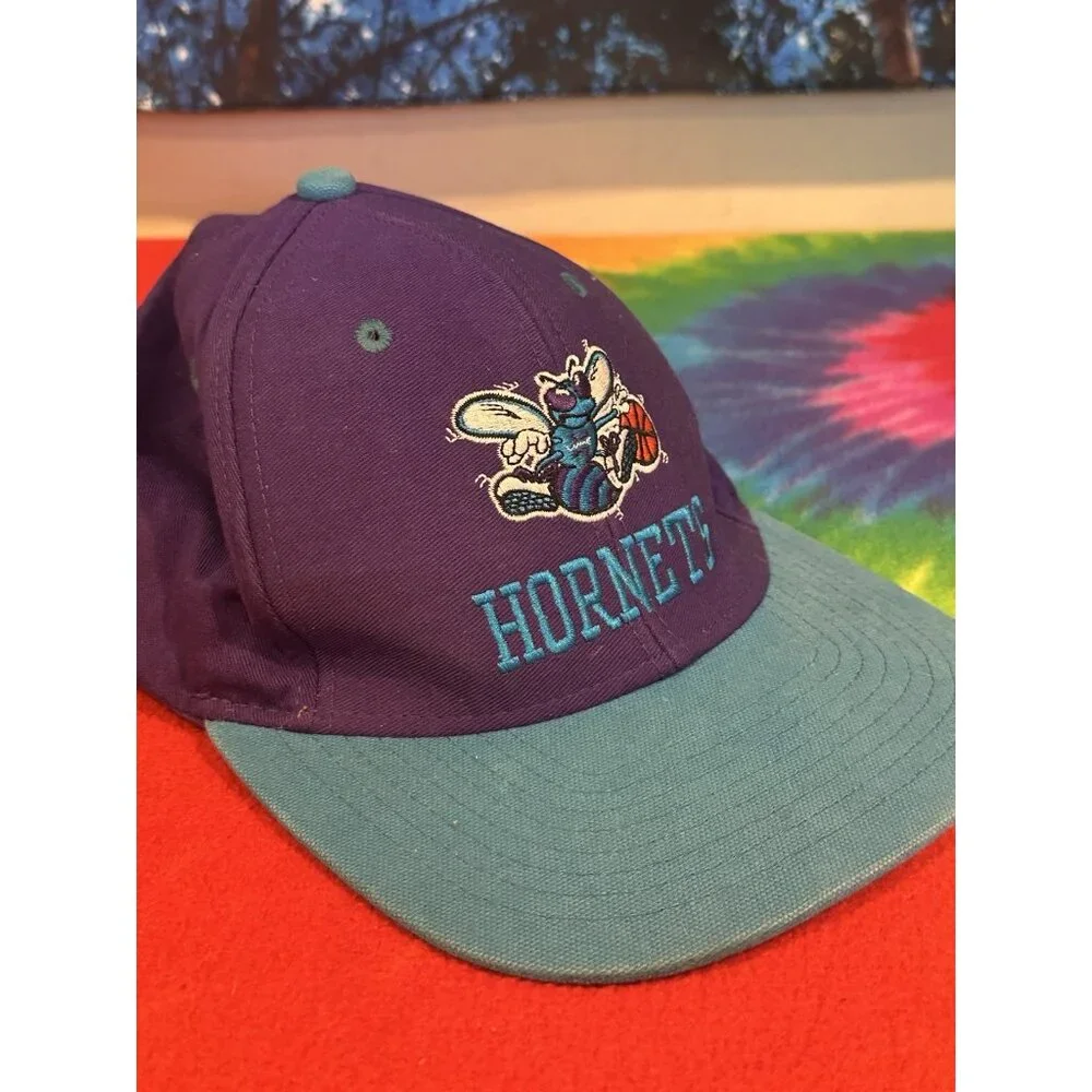 Vintage Adidas Charlotte Hornets SnapBack Hat Youth Size‎